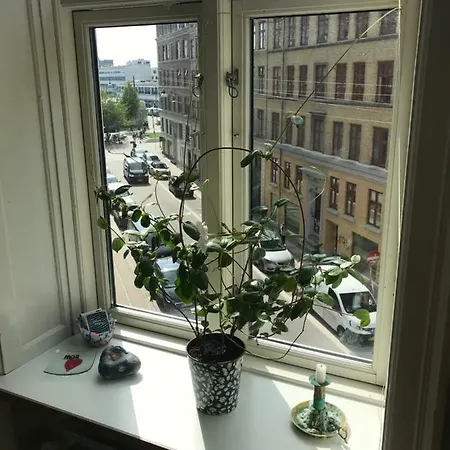 Charming Apart. 5 Min Walk From Central Station Apartment