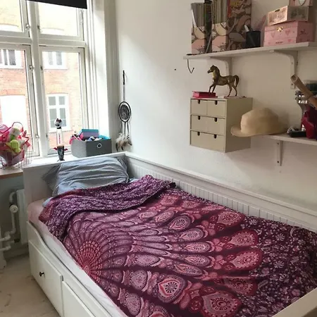 Apartment Charming Apart. 5 Min Walk From Central Station